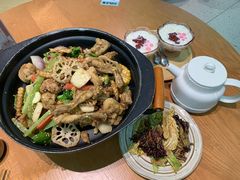-靓蛙馆