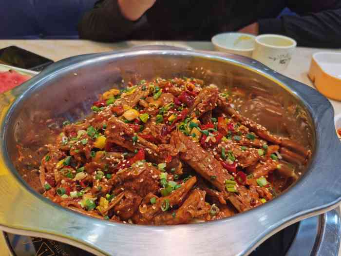杨大师鸭爪爪火锅店(望远店)-"美味的鸭爪爪和鸭翅真的软糯鲜香微辣