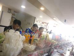 -百品聚旋转火锅(万德庄店)