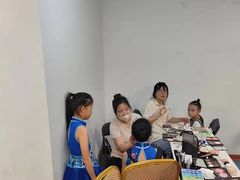 -舞霖精灵国际少儿舞蹈教育中心(中央别墅校区)