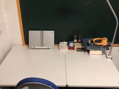 -moll学习桌椅(上海久光百货店)