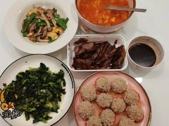 -上海雏渐肥月嫂