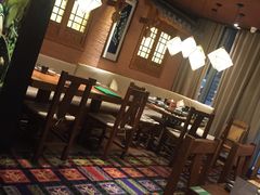 大堂-云海肴·汽锅鸡·云南菜(天山百盛优客店)