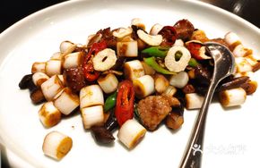 Pan-Seared Scallion Stir-Fried Wagyu Sirloin Cubes