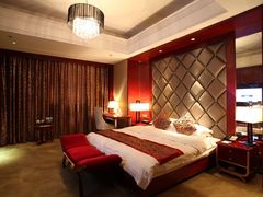 -锦龙国际酒店(天津奥体中心华苑地铁站店)