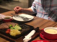 -必胜客(中大银泰店)