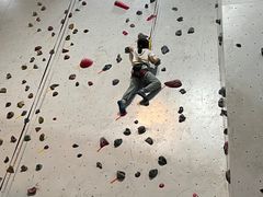 -山之巅攀岩馆(太古城店)