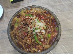-梁师傅砂锅(哈达西街店)