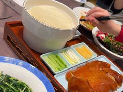-香山湖家家宴(中山陵店)
