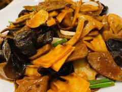 -闫府私房菜(经四路万达店)