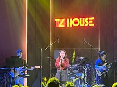 -TZ House音乐现场(来福士中心店)