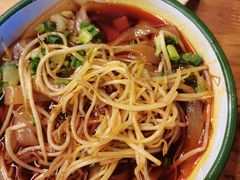 -拈签一笑黄牛肉辣卤串串