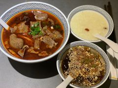 -粉吖吖·邵阳米粉(体育西路店)