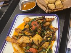 -云阿蛮云南生烫牛肉米线(奉贤路店)