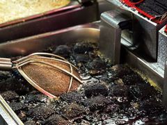 -黑色经典臭豆腐·湖南特产(步行街店)