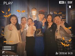 -雍容荟帝王蟹活龙虾展台自助(IFS黑金店)
