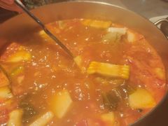 -尚尚仙·酸汤猪手·猪肚鸡火锅(华联万柳购物中心店)