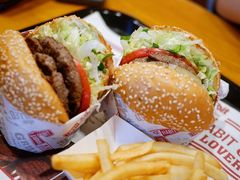 -The Habit Burger Grill 哈比特汉堡(复兴soho店)