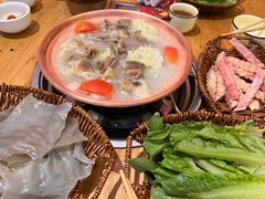 -阿婆情腊排骨火锅(忠义店)