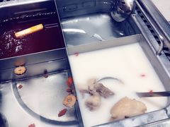 猪肚鸡锅底-海底捞火锅(宝龙广场夜宵主题店)