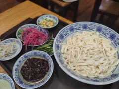 老北京炸酱面-门框胡同百年卤煮(新街口店)