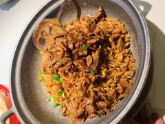 松茸酱焗肥牛饭-青年公社烤鸭(青年路店)