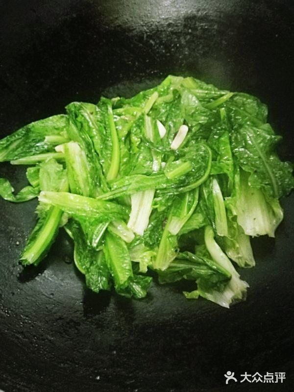 蒜蓉豆豉咸蛋炒油麦菜～容易下饭的家常菜