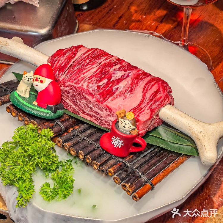 就在万象城🎄有Kitty猫的圣诞烧肉来啦!