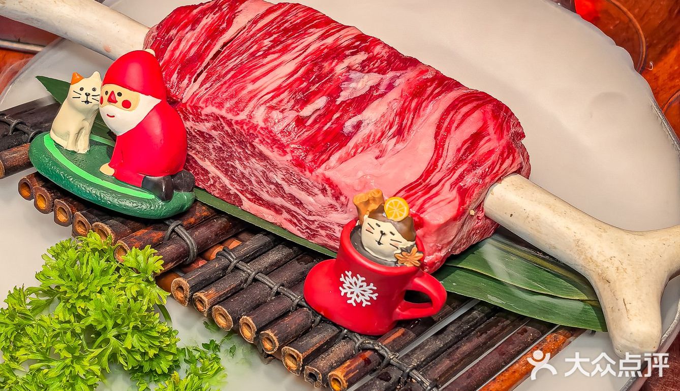 就在万象城🎄有Kitty猫的圣诞烧肉来啦！