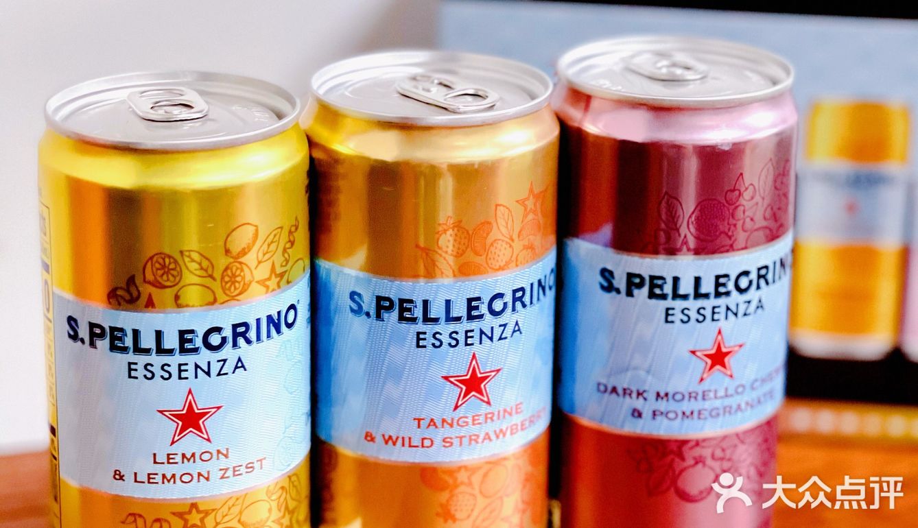 圣培露果萃风味气泡水