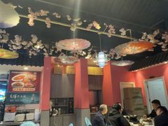-老街烧烤大排档·地道湖北菜·龙虾馆(汉口火车站店)