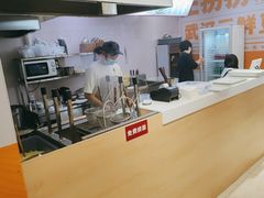 -王拐拐热干面·武汉三鲜豆皮(徐家汇店)