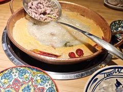 -洱火云南酸菜牛肉火锅(石景山当代商城店)