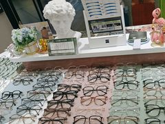 -GOOMI久米眼镜·蔡司·依视路·明月官方授权店(龙德紫金店)