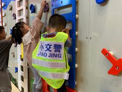 -王府井奥莱棋盘山小镇