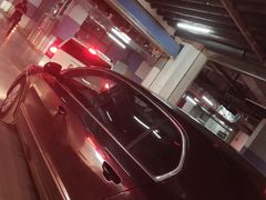 -爱琴海购物公园-地下停车场
