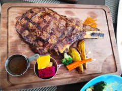 -悦享绿山墙西餐厅