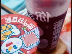 -蜜雪冰城(万达广场外B号门门口外集装箱店)