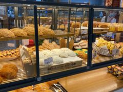 面包甜点陈列柜-面包新语(富力城BT店)
