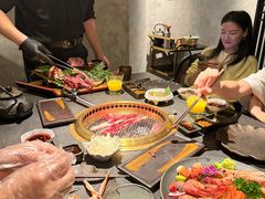 -铭牛烧肉·和牛海鲜自助(高新月牙湖店)