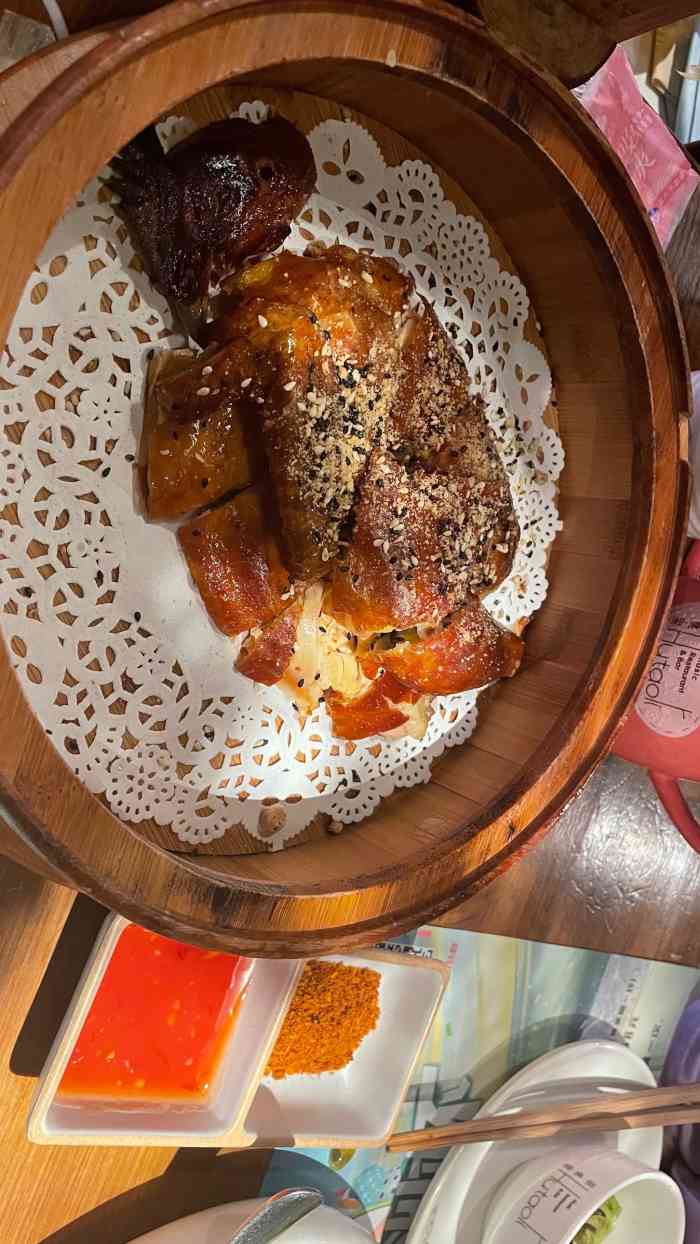 胡桃里音乐酒馆(关山保利广场店)-"本来是冲着就餐环境去的,对菜品没