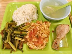 -同济大学本部学苑饮食广场