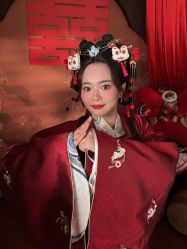 -雪中彩影婚纱摄影·微光艺术中心