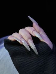 -Fanni美甲美睫皮肤管理
