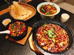 -万重锦·人文川菜馆(骡马市店)