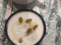 手工自制酸奶-巴扎美食·新疆菜·西域歌舞表演餐厅(新疆大厦店)