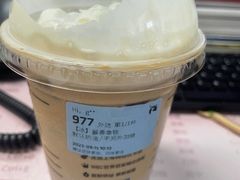 酱香拿铁-瑞幸咖啡(石榴中心店)