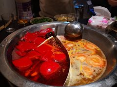 -四小区火锅·巷子里的重庆火锅(花照壁店)