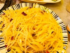 -沪上名羊天下•烤羊腿•东北烧烤•小龙虾(浦东直营总店)