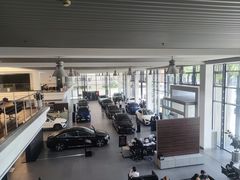 -上海星瀚奔驰4S店(红柳路店)